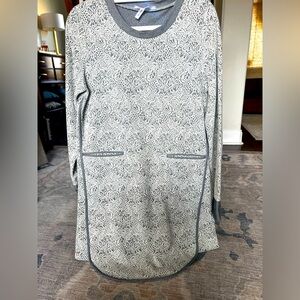 Women’s long sleeved BCBG dress